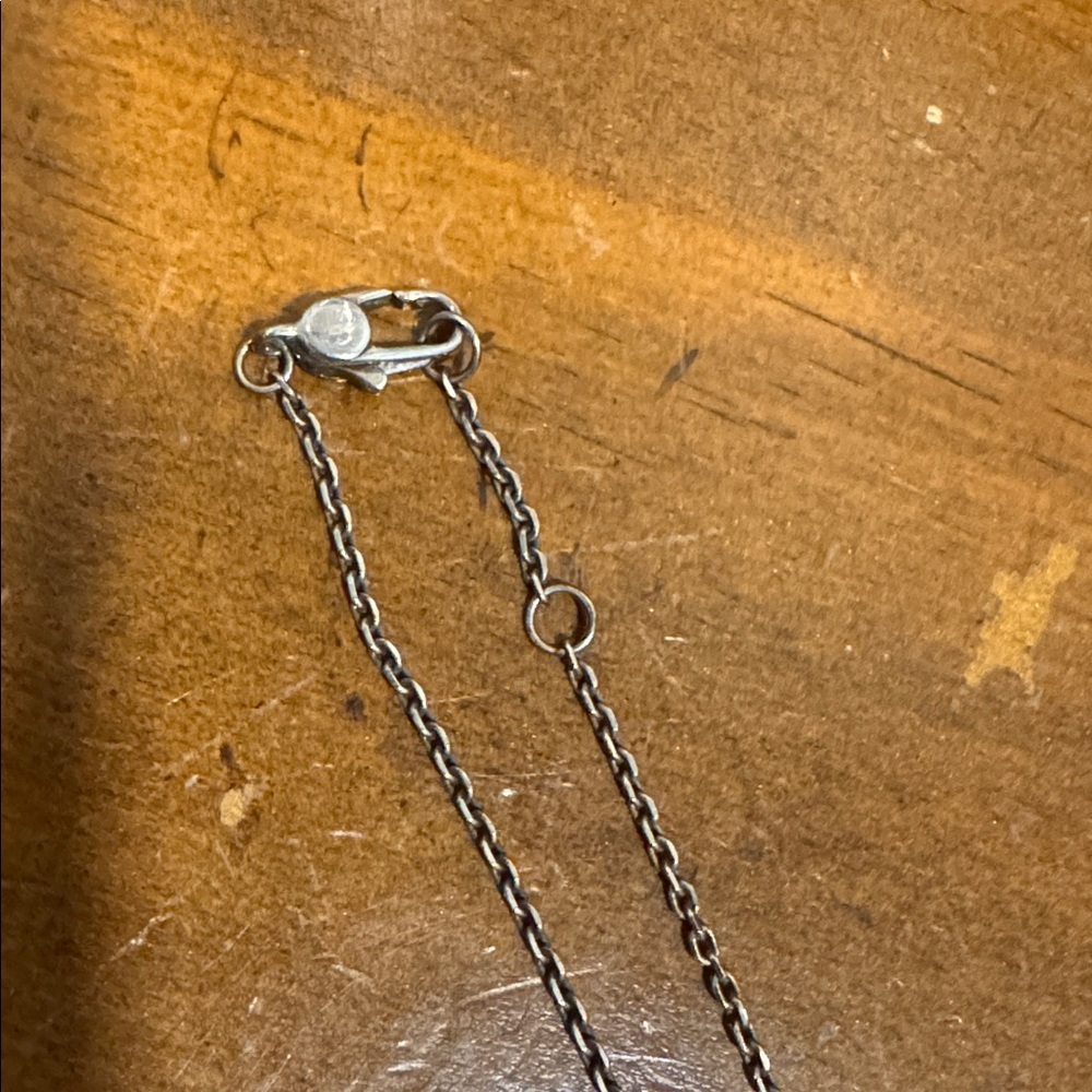 Gucci Silver Heart Necklace with G Logo - Picture 13 of 14